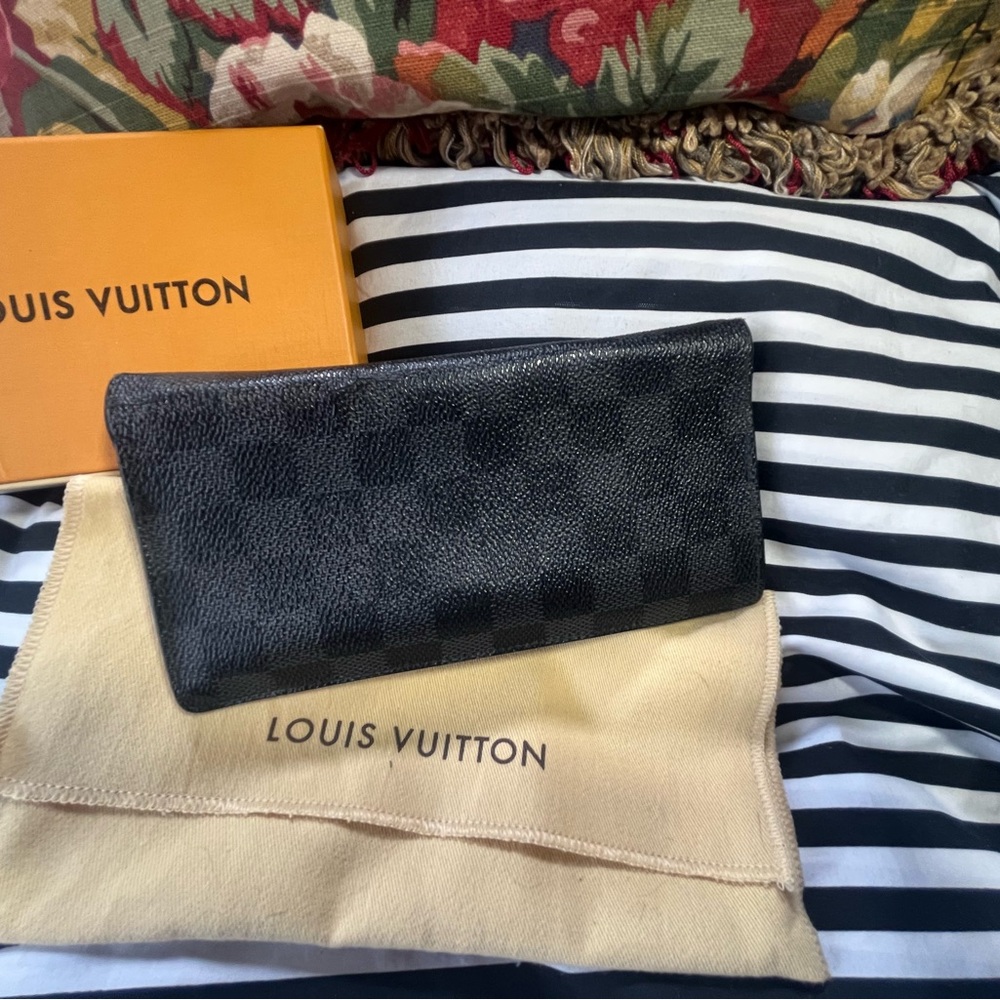 Authentic Louis Vuitton Long Portefeuille Brazza Damier Graphite Wallet